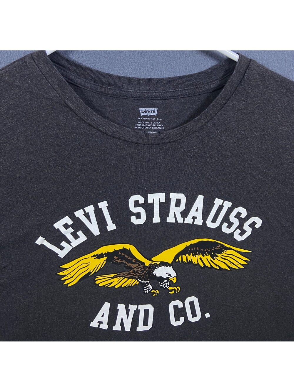 LEVI STRAUSS AND COMPANY T SHIRT SZ XXL SHORT 26x25.5 PREPPY HERITAGE JEANS EUC!